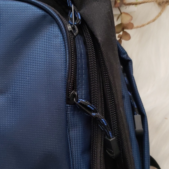 Intel Multipocket Navy Blue Premium Backpack - Picture 4 of 5